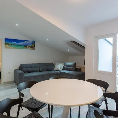 Апартаменты Seaman's House